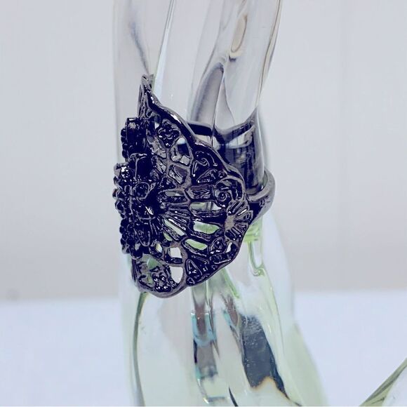 Vintage Black Crystal & Rhinestone Dark Metal Ring 1.25” Sz 7 Vintage Gorgeous - Picture 5 of 10